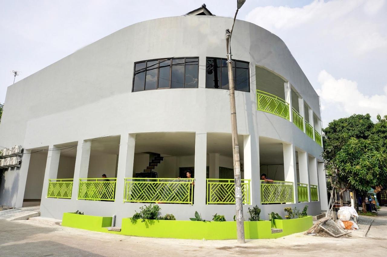 Capital O 92804 La Tansa Syariah 3* Cikarang